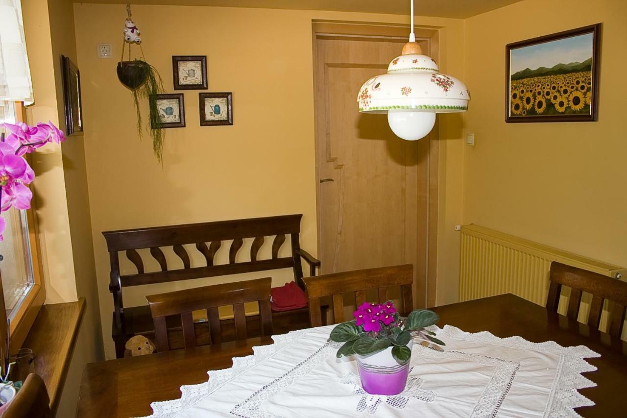 Apartma Obrh Smarjeske Toplice Buitenkant foto